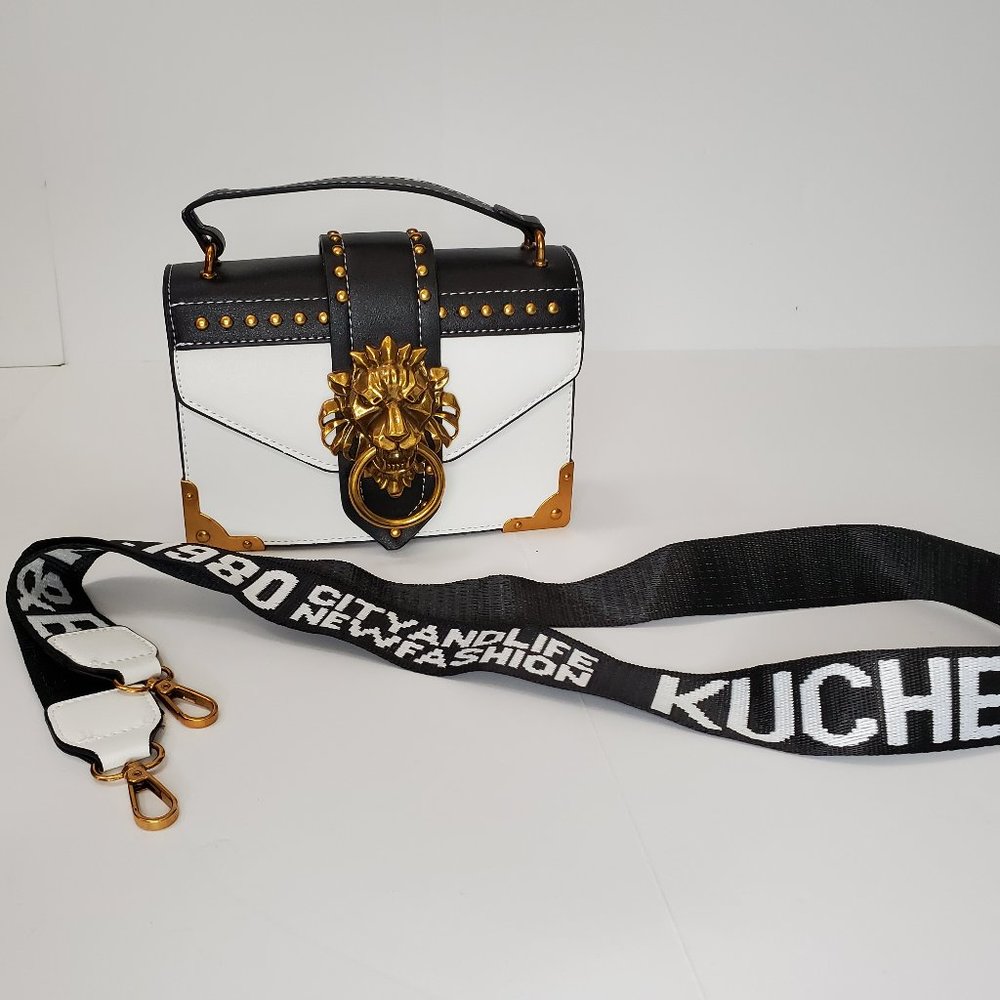 LionHead Plaque Fashion White and black HandBag/
